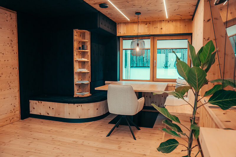 Dining area – Studio Lodge