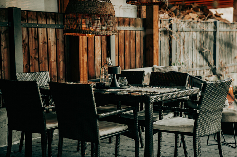 Outdoor seating area – Plose Lodge